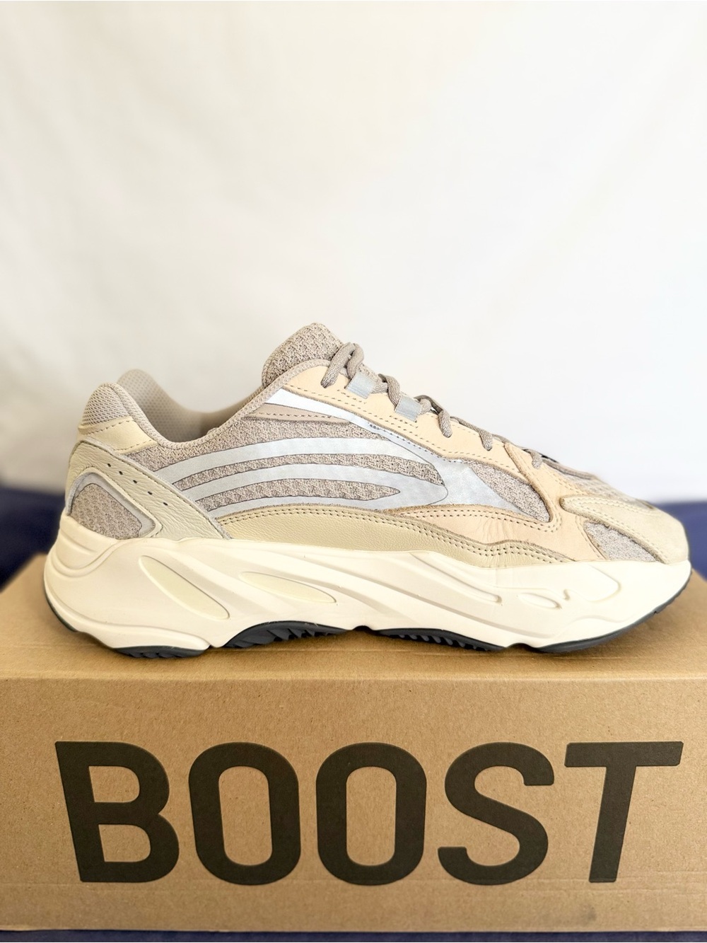 AUTHENTIC Adidas Yeezy Boost 700 V2 Cream size 10 GY7924 2021 PRE-OWNED w/ box - Picture 3 of 9